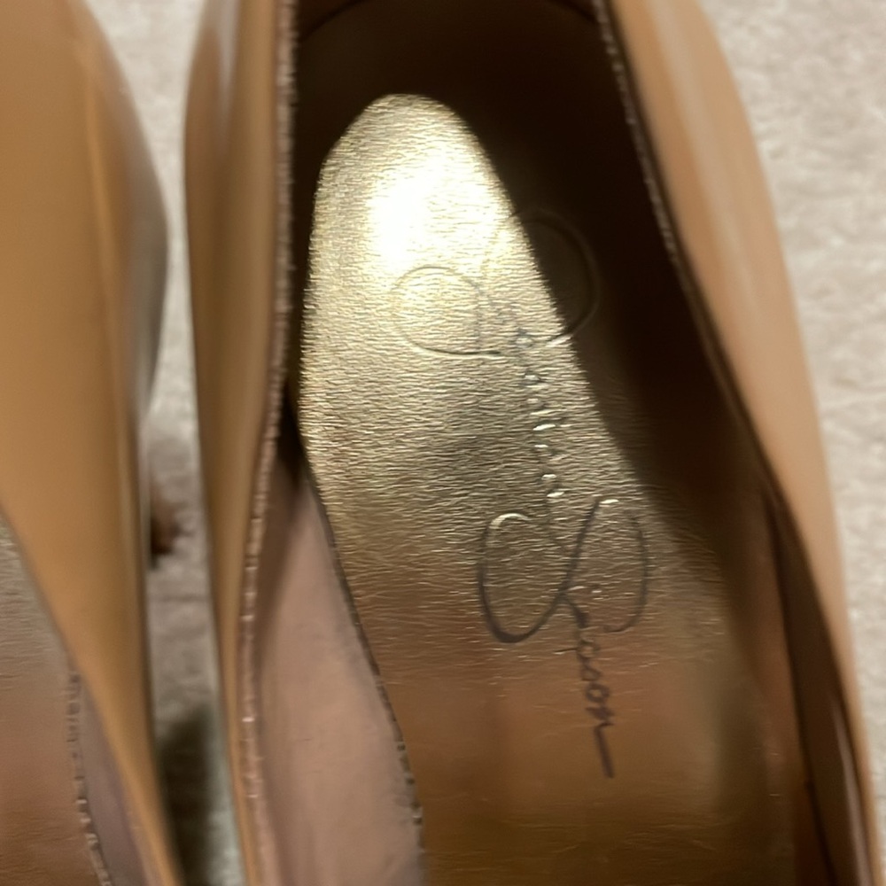 2016 NWOT VINTAGE Jessica Simpson nude high heels. Size 6. - Picture 5 of 5